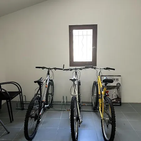 Holiday home Les Lauriers Blancs Air-Conditioned Villa With Swimming Pool L'Isle-sur-la-Sorgue