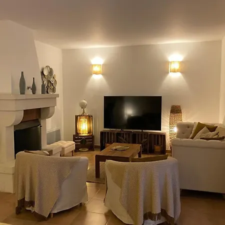 Holiday home Les Lauriers Blancs Air-Conditioned Villa With Swimming Pool *