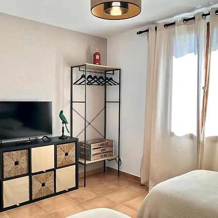 Les Lauriers Blancs Air-Conditioned Villa With Swimming Pool Holiday home *