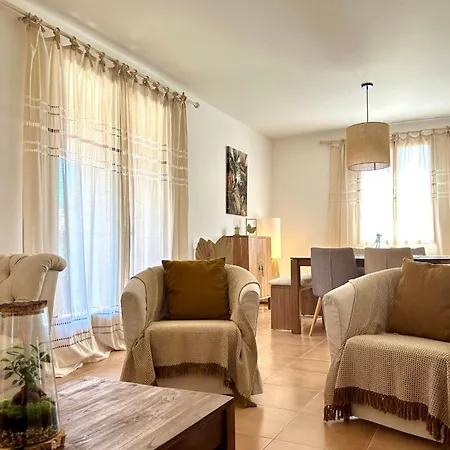 Holiday home Les Lauriers Blancs Air-Conditioned Villa With Swimming Pool
